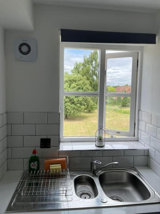 Grays Serviced Apartment Stifford Exteriör bild