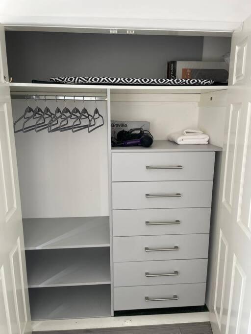 Grays Serviced Apartment Stifford Exteriör bild